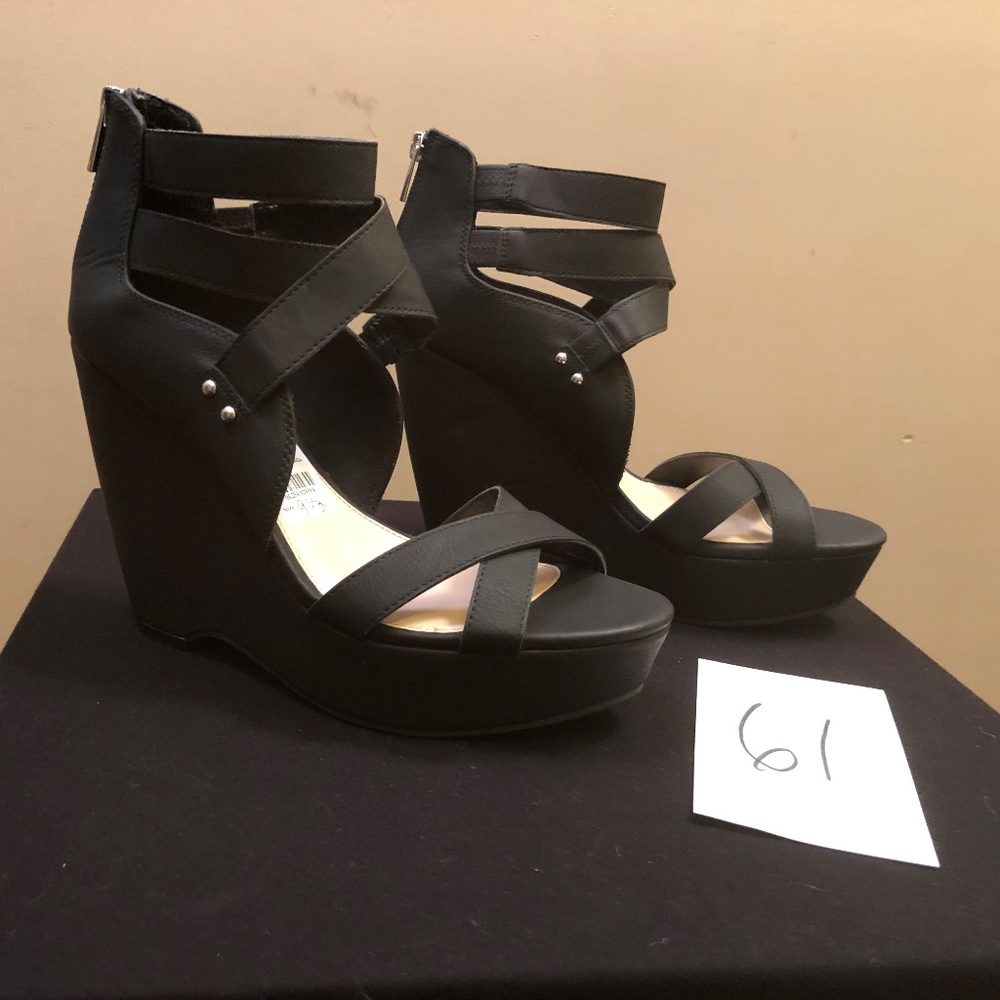 Bar III Wedges